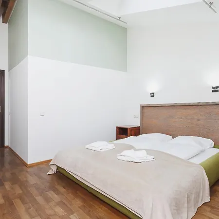 Amaretto Dluga 60 By Renters *